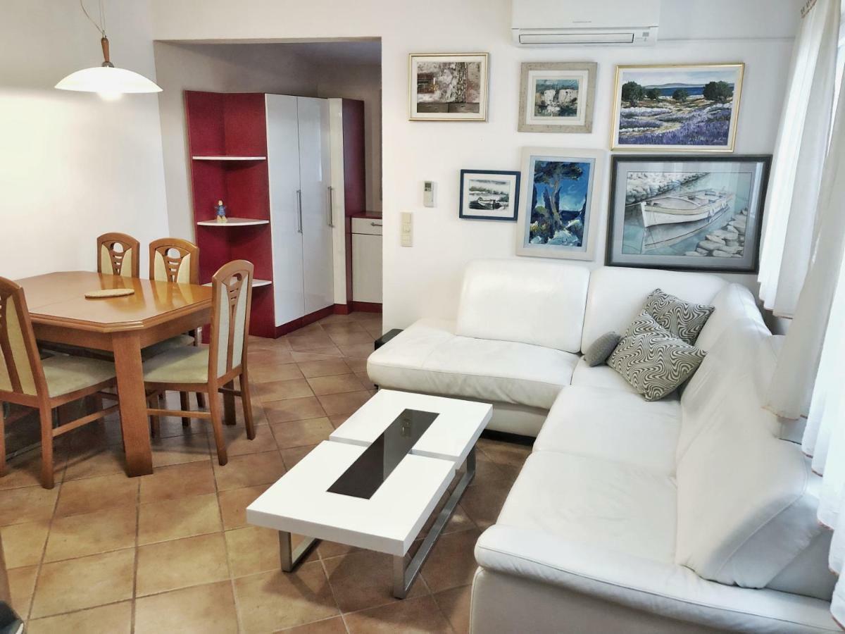 Villa Masha 오미살즈 외부 사진